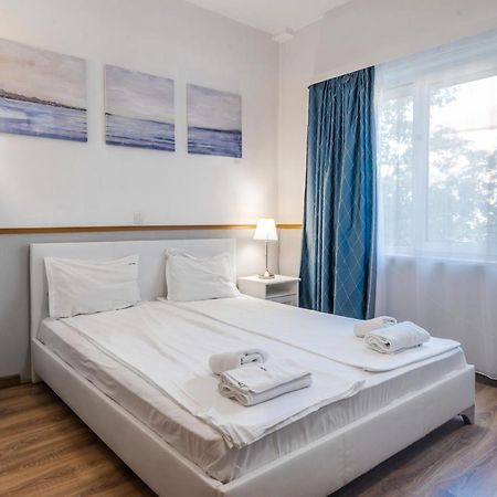 Charming Studio On Vitosha Street By Flat Mаnager Sofia Esterno foto